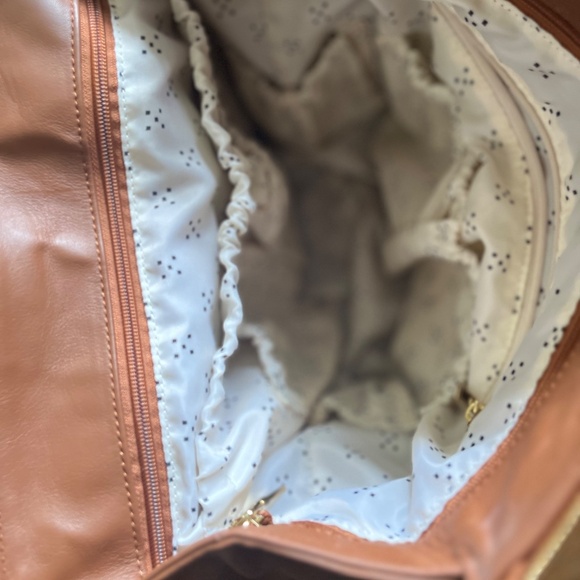 Elkie&Co Milan Diaper Bag (Genuine Leather) - Picture 8 of 10